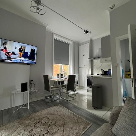 Modern 2-Bedroom Apartment-Dublin City Exterior photo