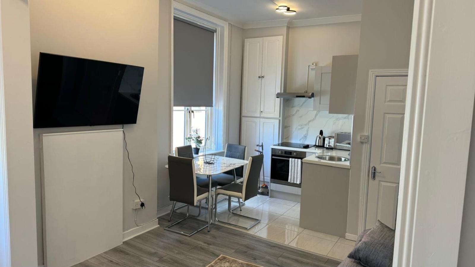 Modern 2-Bedroom Apartment-Dublin City Exterior photo