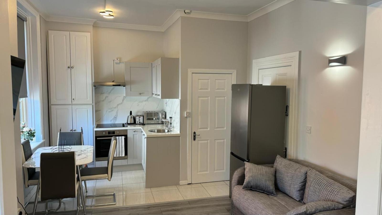 Modern 2-Bedroom Apartment-Dublin City Exterior photo