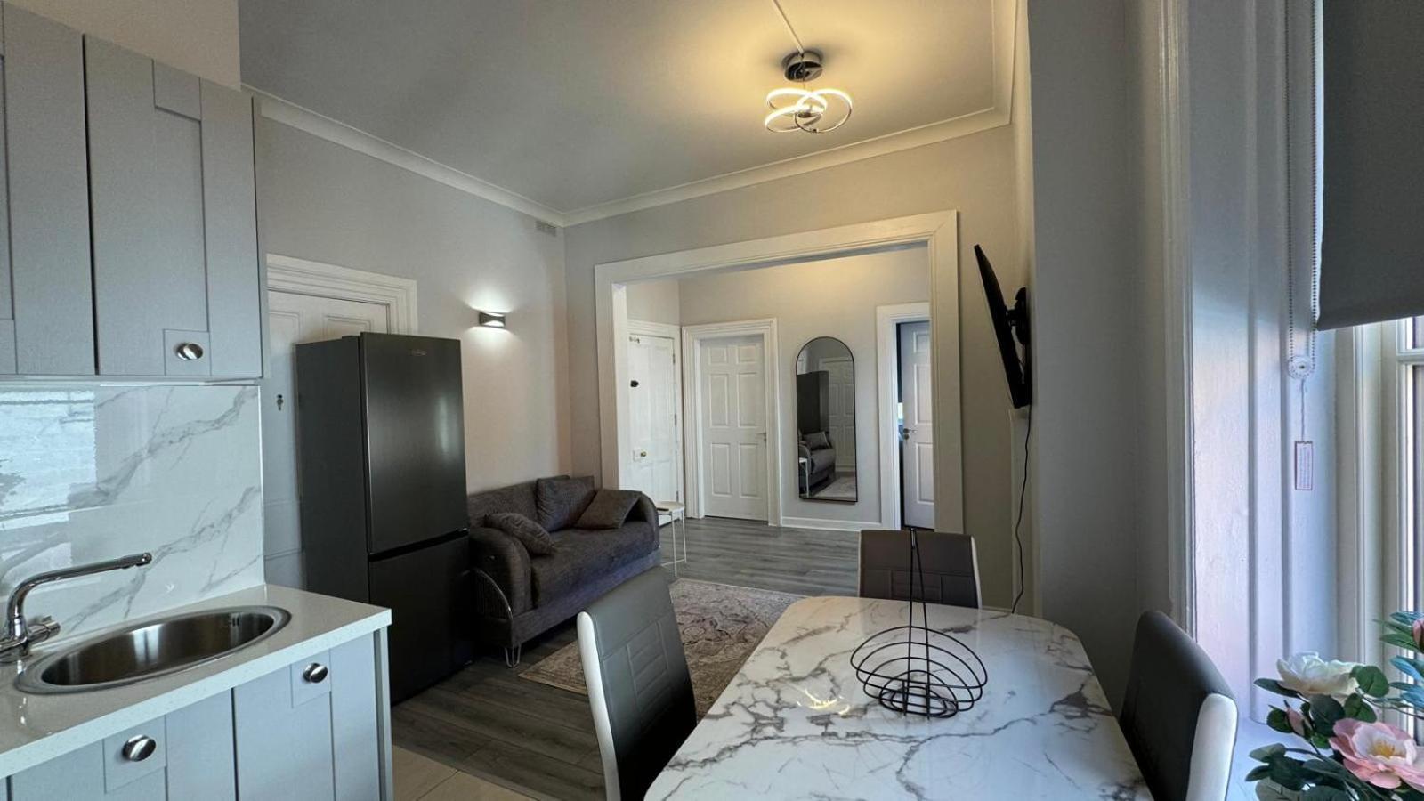 Modern 2-Bedroom Apartment-Dublin City Exterior photo